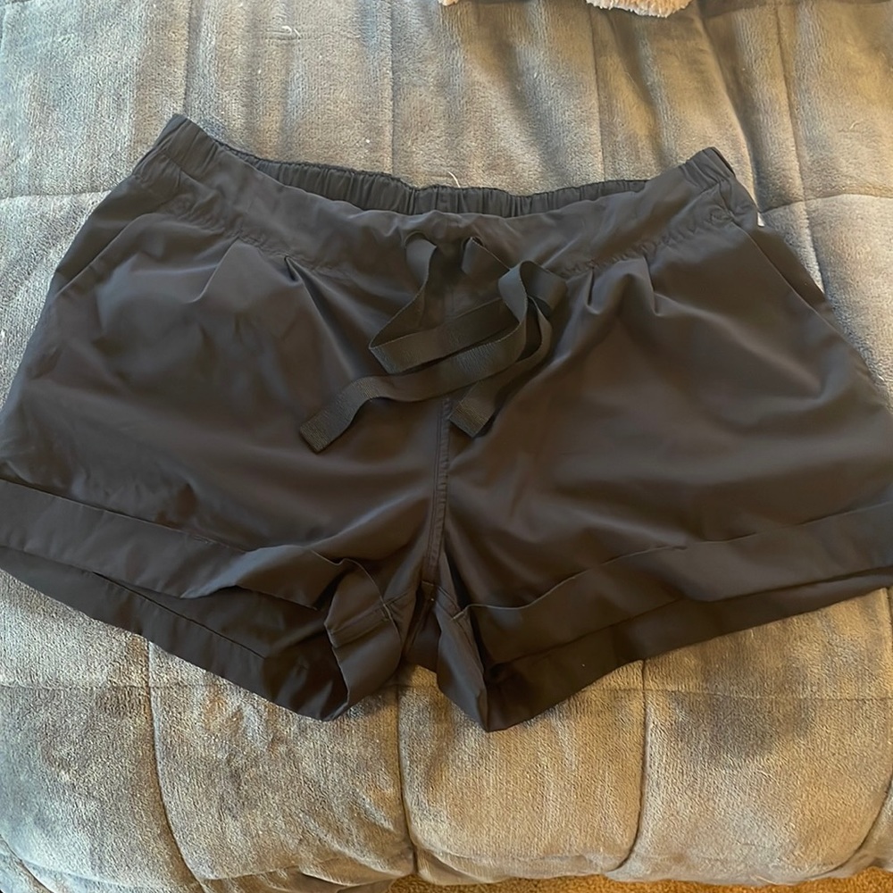 Lululemon Black Shorts Size 10